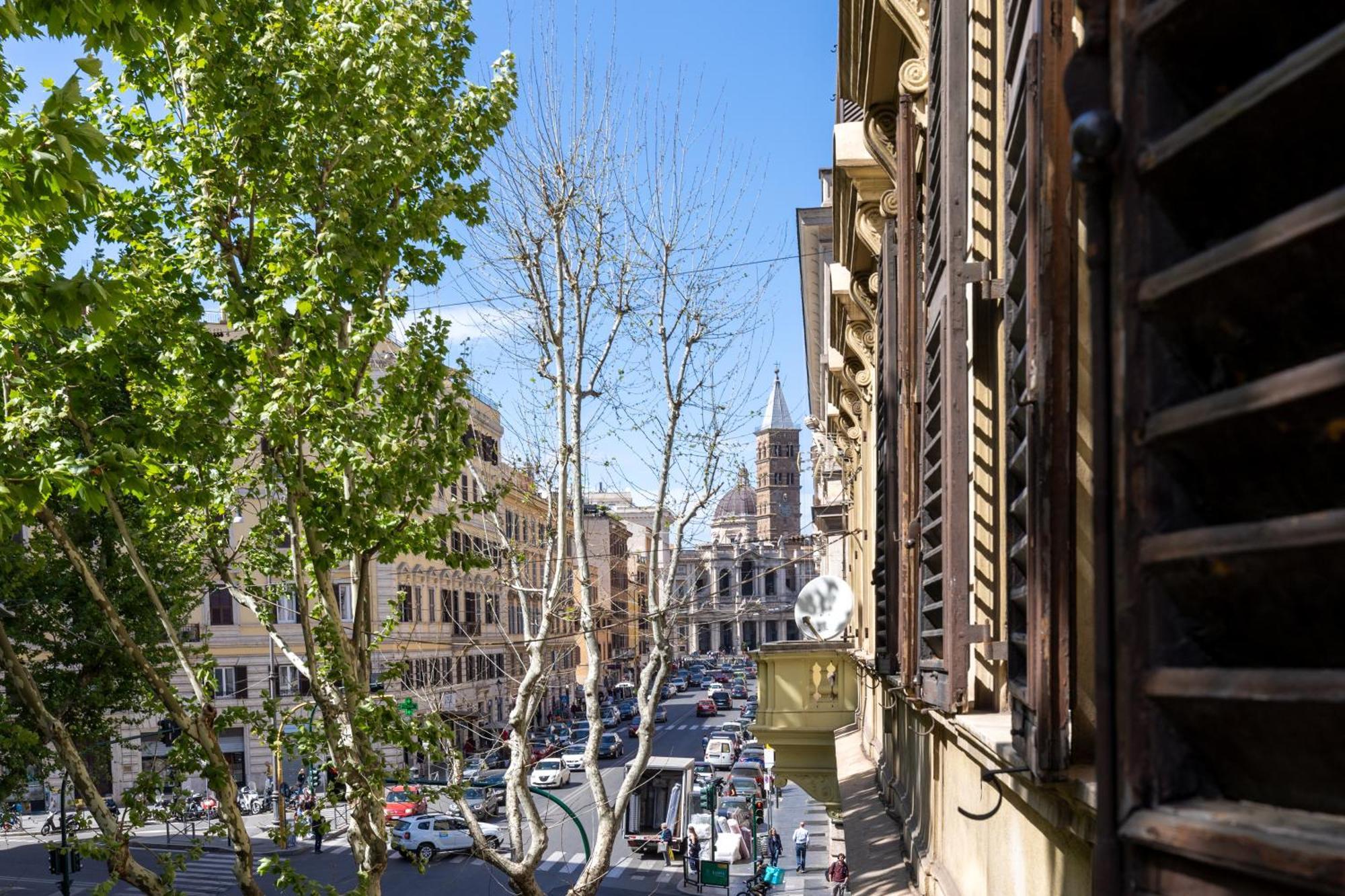 The 38 Home L Homkeey Luxury Apartment I Colosseum Rome Bagian luar foto